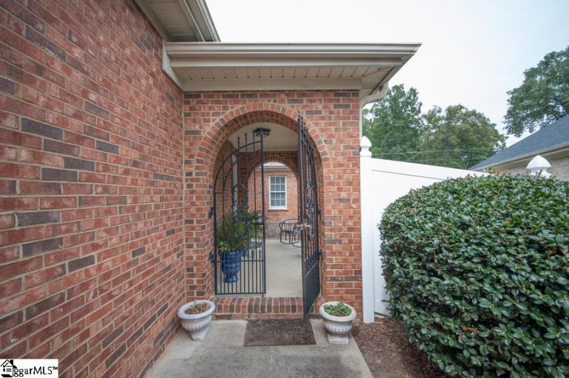 Property image 3 at 314 Banbury Circle, Simpsonville, SC 29681