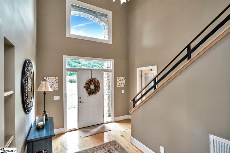 Property image 2 at 10 Kingsway Court, Greer, SC 29651