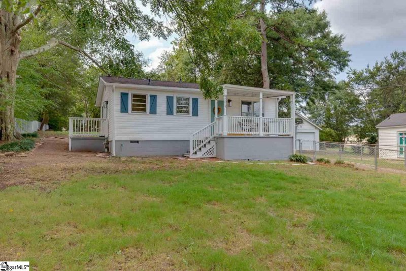 Property image 2 at 207 Spruce Street, Greenville, SC 29611-4139