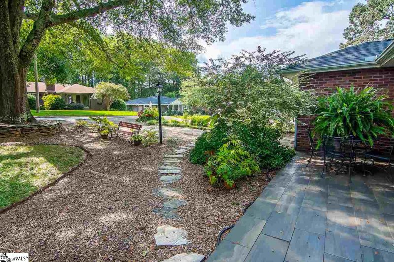 Property image 3 at 32 Blackburn Street, Greenville, SC 29607