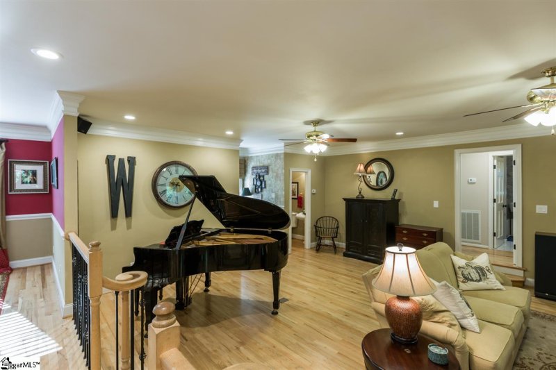 Property image 4 at 137 Kingswood Circle, Simpsonville, SC 29681