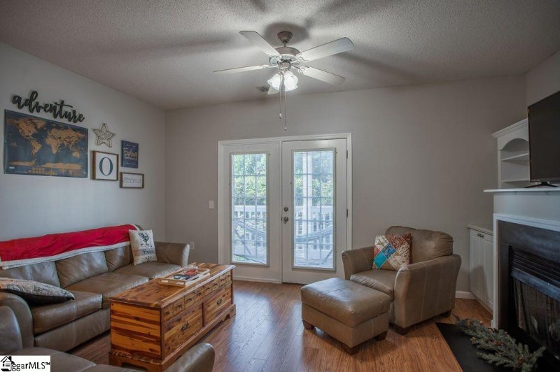 Property image 4 at 422 McKenna Circle, Greenville, SC 29615