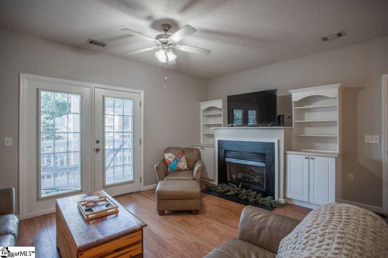 Property image 5 at 422 McKenna Circle, Greenville, SC 29615