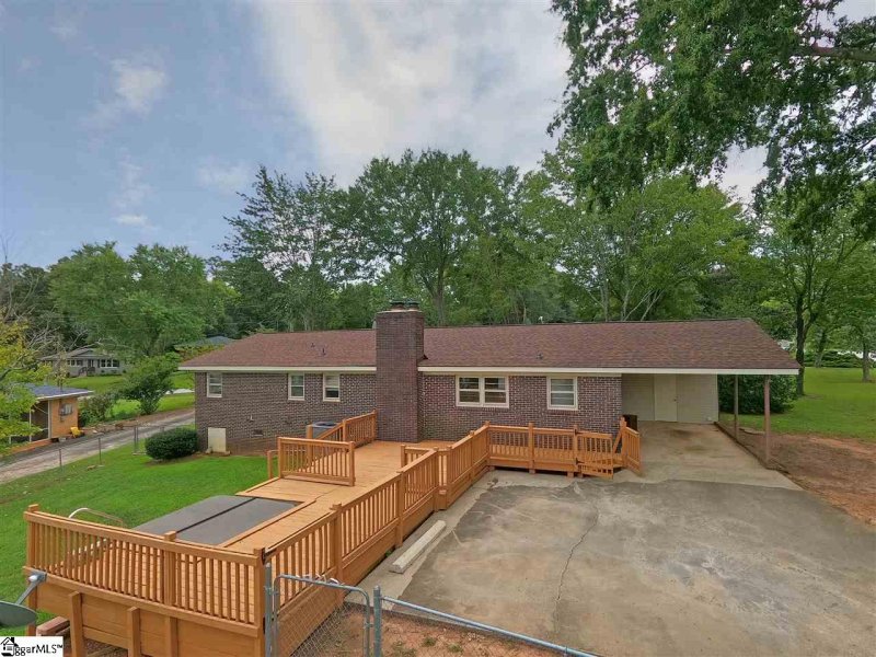 Property image 3 at 301 Hickory Lane, Mauldin, SC 29662