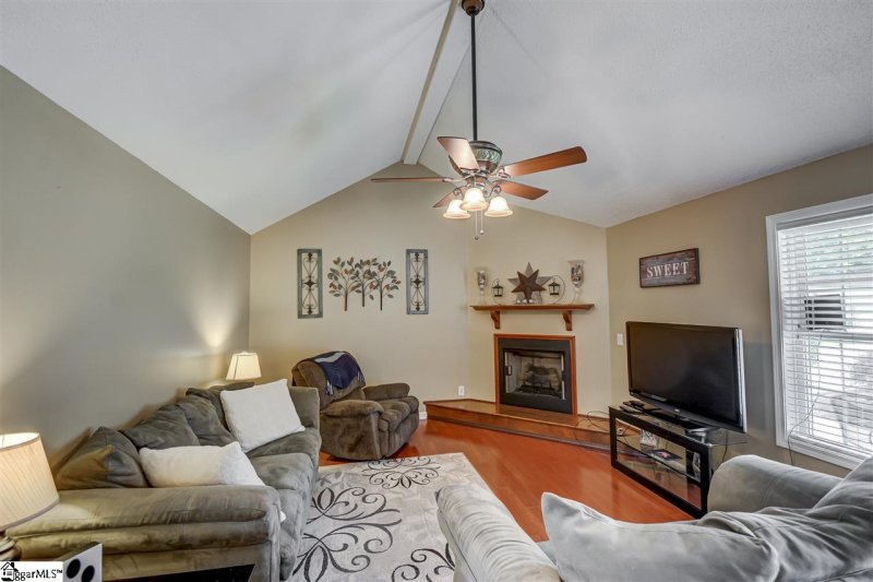 Property image 4 at 14 Otter Lane, Taylors, SC 29687