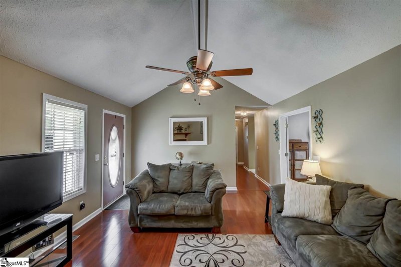 Property image 5 at 14 Otter Lane, Taylors, SC 29687