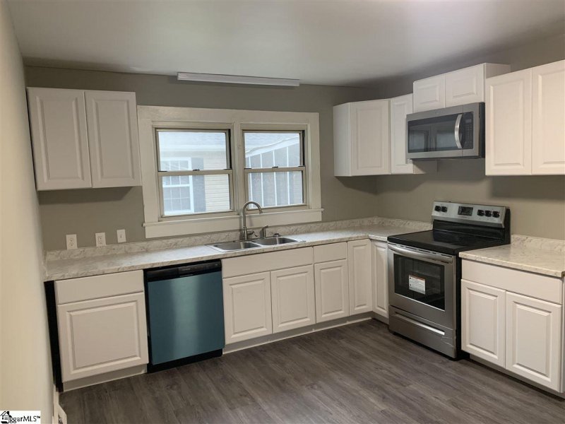 Property image 3 at 3 Gallivan Street, Greer, SC 29650