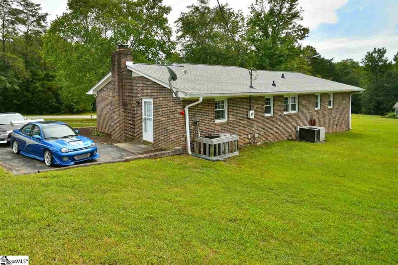 Property image 4 at 417 Springdale Avenue, Liberty, SC 29657