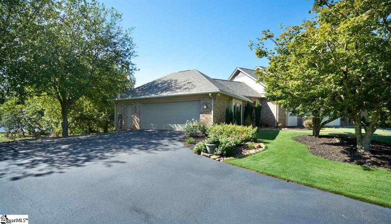 Property image 4 at 103 Raven Road, Greenville, SC 29615