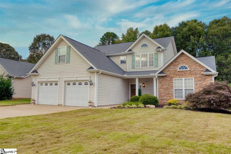 Property image 2 at 9 Southern Height Drive, Greenville, SC 29607