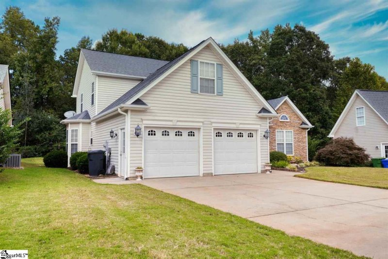 Property image 3 at 9 Southern Height Drive, Greenville, SC 29607