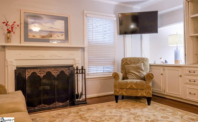 Property image 3 at 401 Queene Street, Mauldin, SC 29662