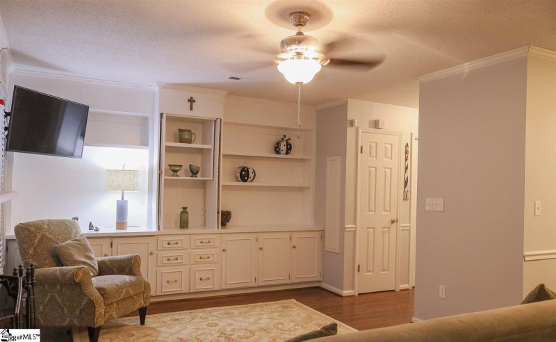 Property image 5 at 401 Queene Street, Mauldin, SC 29662