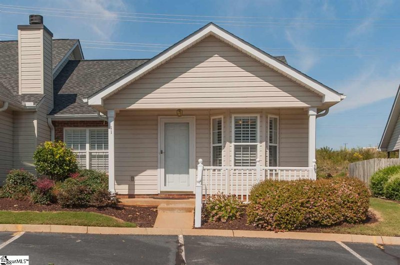 Property image 2 at 11 Bailess Court, Greer, SC 29650