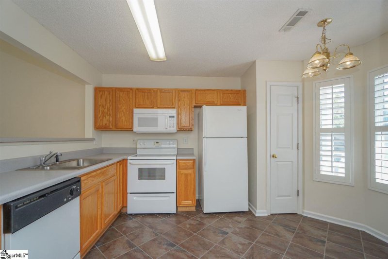 Property image 4 at 11 Bailess Court, Greer, SC 29650