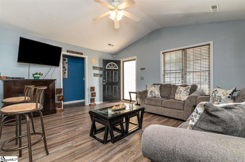 Property image 4 at 319 Tanacross Way, Greenville, SC 29605-6081