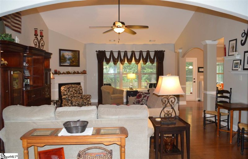 Property image 5 at 14 Candleston Place, Simpsonville, SC 29681