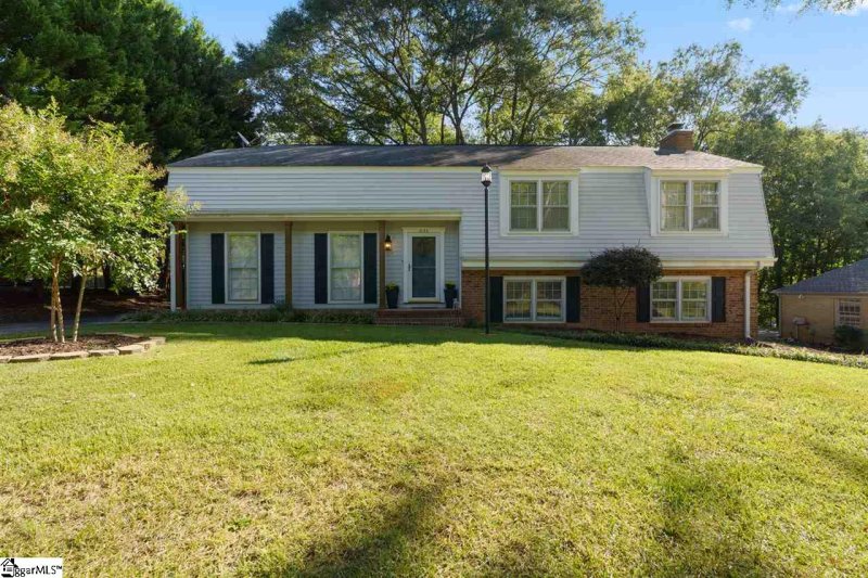 Property image 2 at 5133 Raintree Lane, Greenville, SC 29615