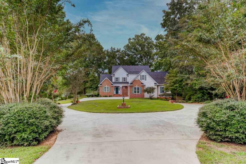 Property image 3 at 300 Bass Cove Drive, Taylors, SC 29687