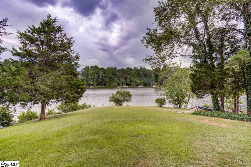 Property image 5 at 300 Bass Cove Drive, Taylors, SC 29687