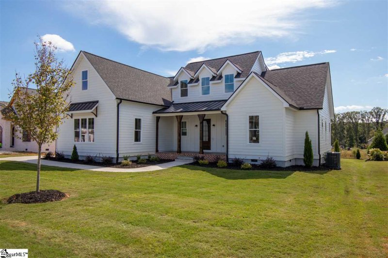 Property image 2 at 315 Braxton Meadow Drive, Simpsonville, SC 29681