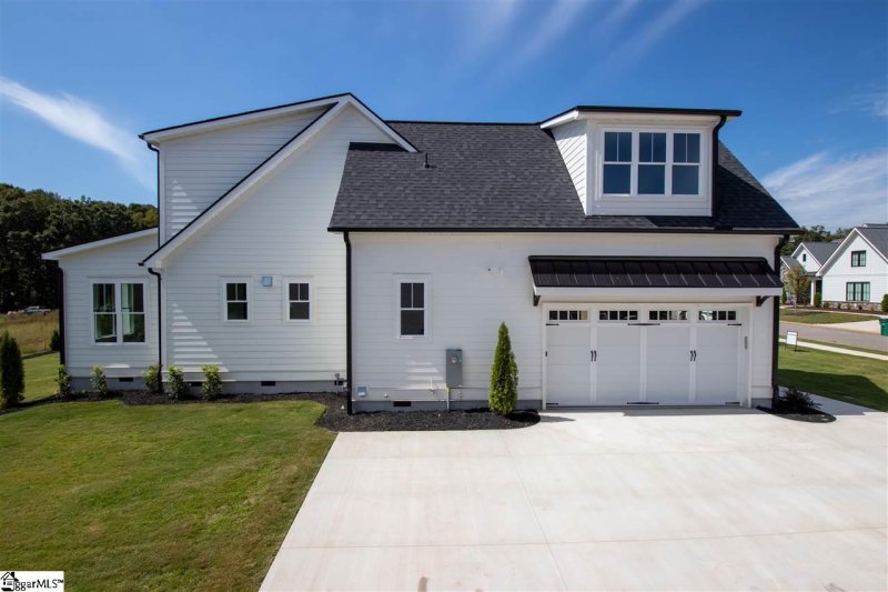 Property image 3 at 315 Braxton Meadow Drive, Simpsonville, SC 29681