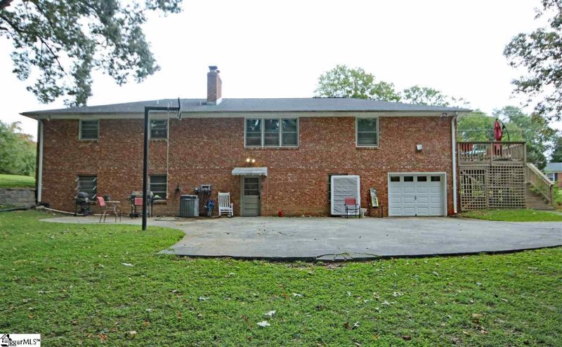 Property image 2 at 1 Flamingo Drive, Greenville, SC 29609