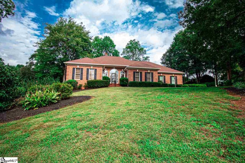 Property image 2 at 408 N Silver Ridge Drive, Greer, SC 29651