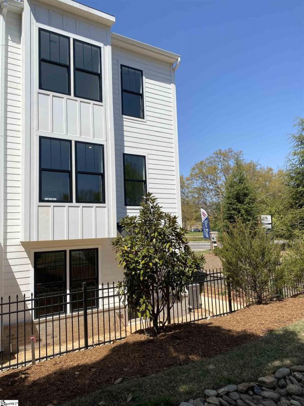 7 Millside Circle