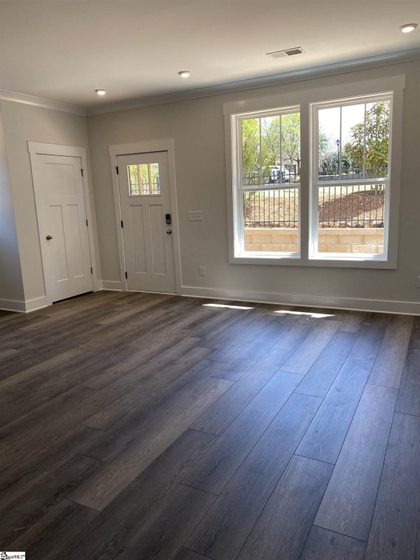 Property image 3 at 7 Millside Circle, Greenville, SC 29605