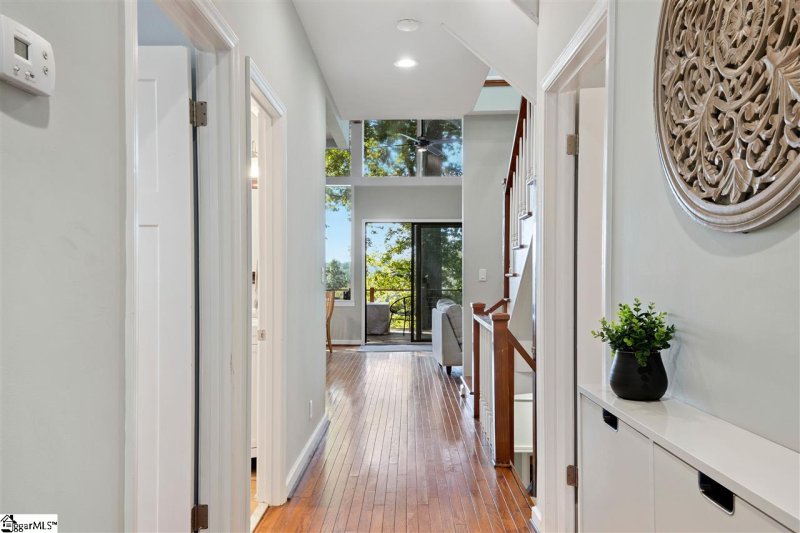 Property image 3 at 24 Harbor Drive, Greenville, SC 29611