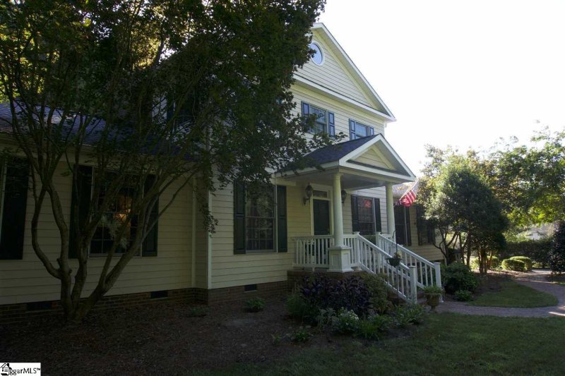 Property image 4 at 216 St Andrews Boulevard, Campobello, SC 29322