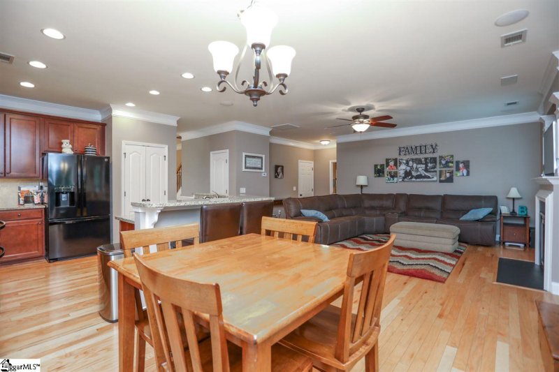 Property image 5 at 135 Chandler Crest Court, Greer, SC 29651