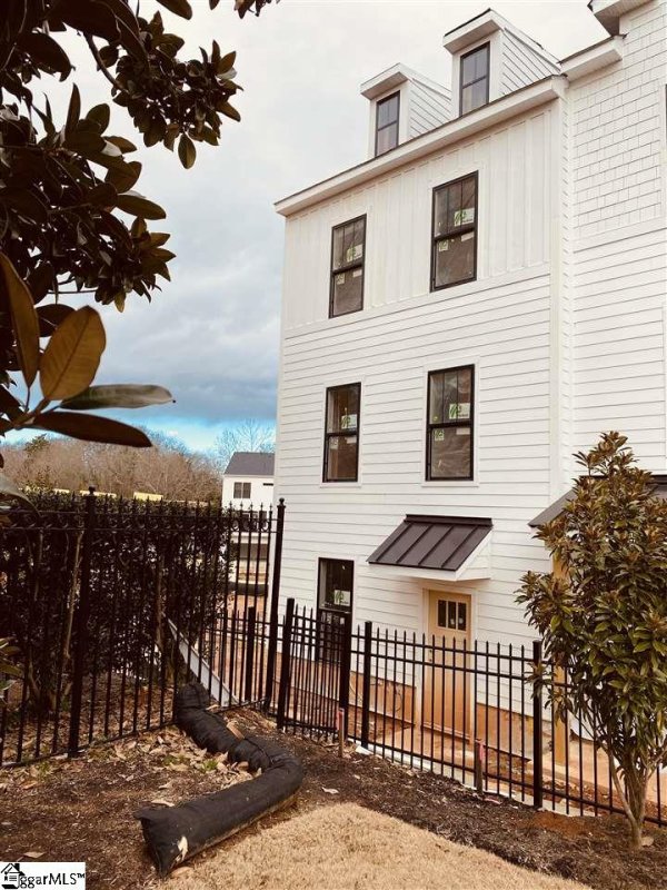 11 Millside Circle
