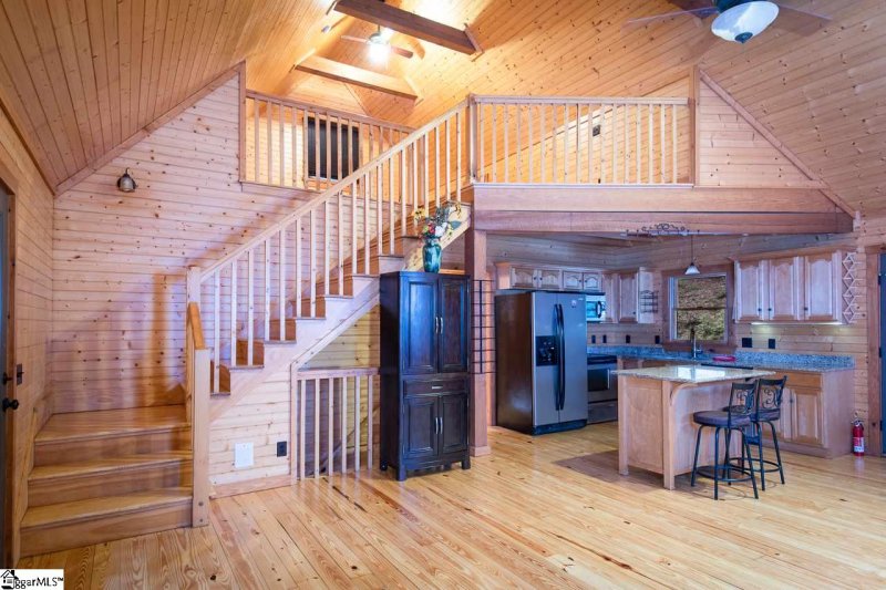 Property image 2 at 4 Matthews Creek Lane, Cleveland, SC 29635