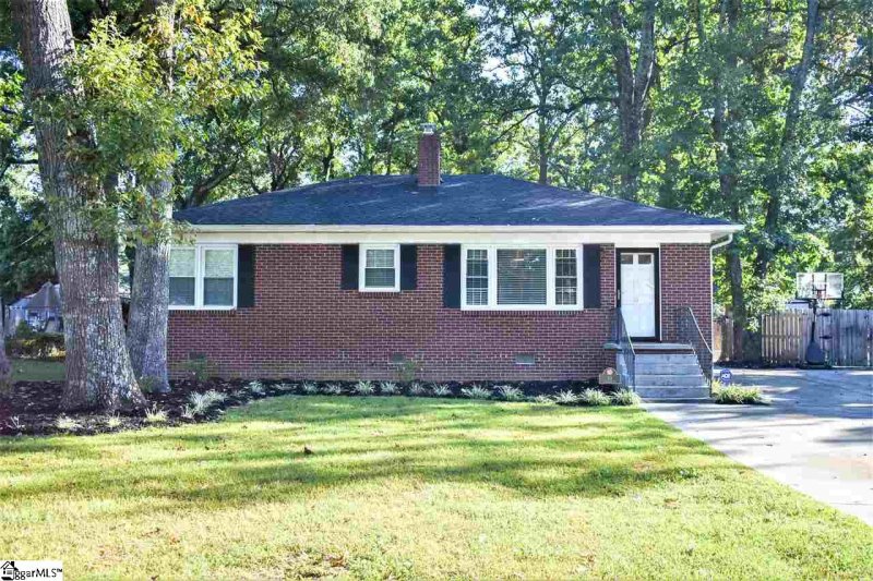 11 Claremore Avenue