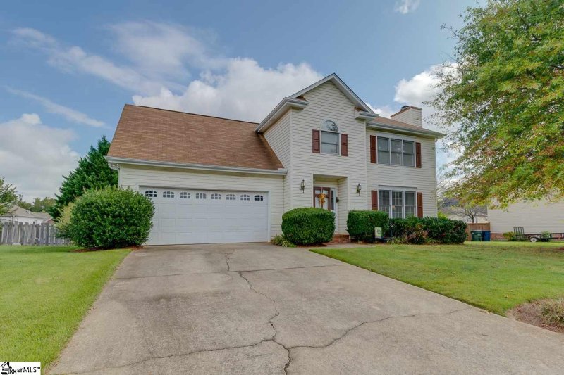 Property image 2 at 204 Tearose Lane, Simpsonville, SC 29681