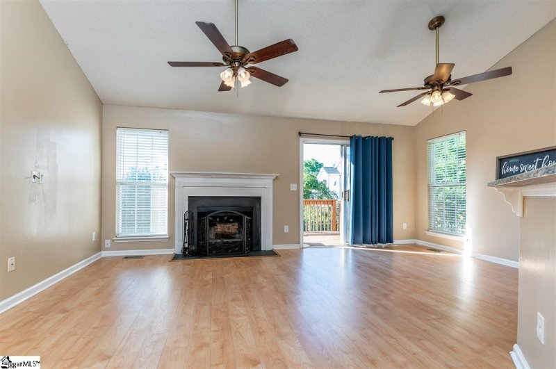 Property image 3 at 11 Leighton Court, Simpsonville, SC 29680-7049