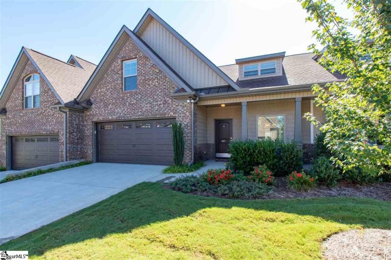 207 Bay Laurel Way