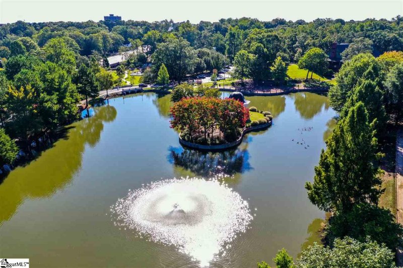 Property image 5 at 158 N Cleveland Park Drive, Spartanburg, SC 29303