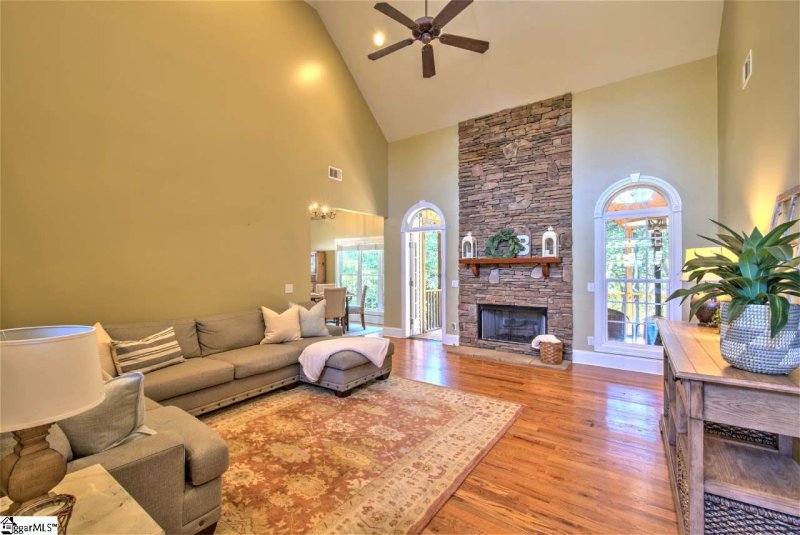 Property image 5 at 512 Royal Dutch Lane, Simpsonville, SC 29681