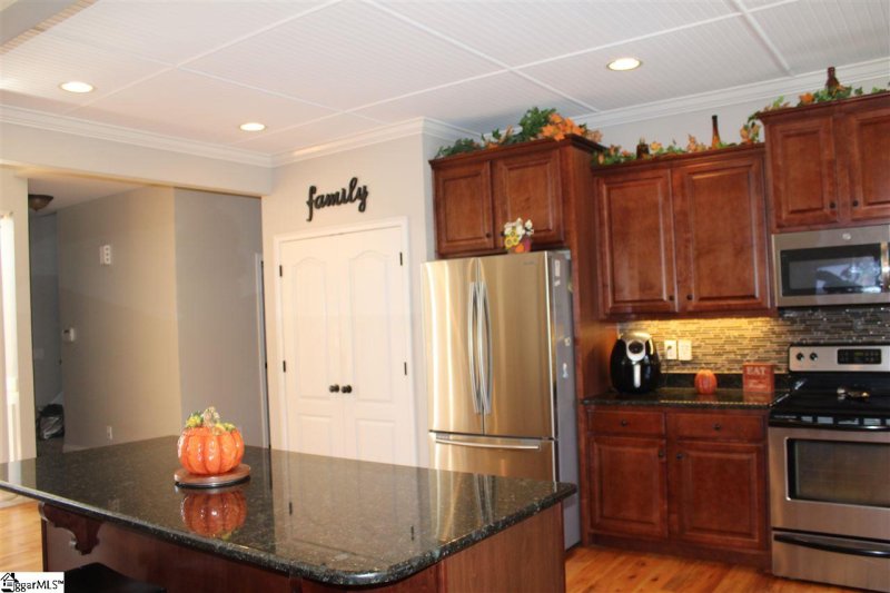 Property image 2 at 120 Fox Farm Way, Greer, SC 24151