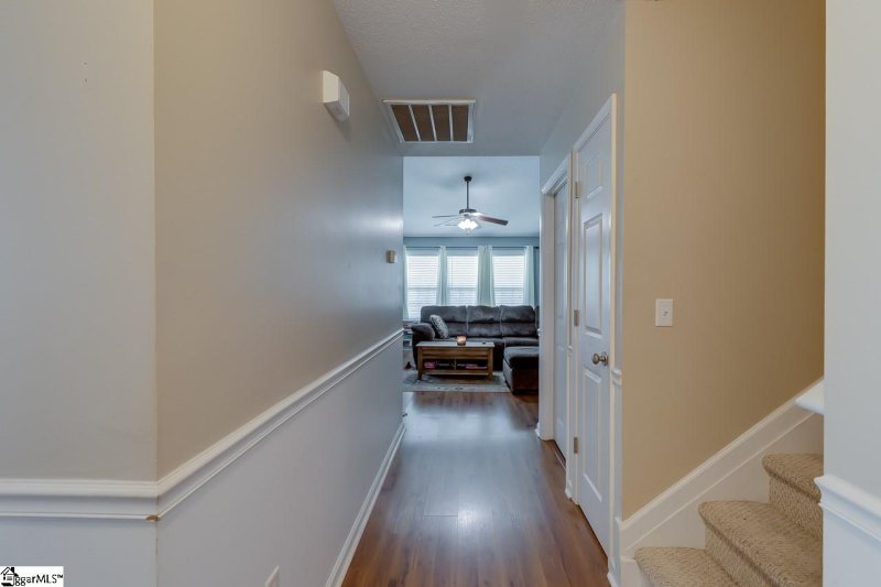 Property image 3 at 7 Watch Hill Court, Greenville, SC 29607