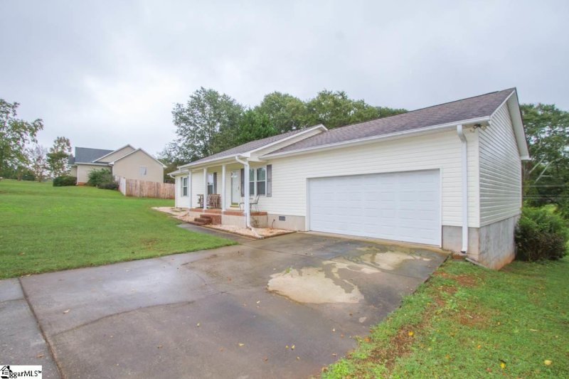 Property image 2 at 119 Sussex Way, Anderson, SC 29625