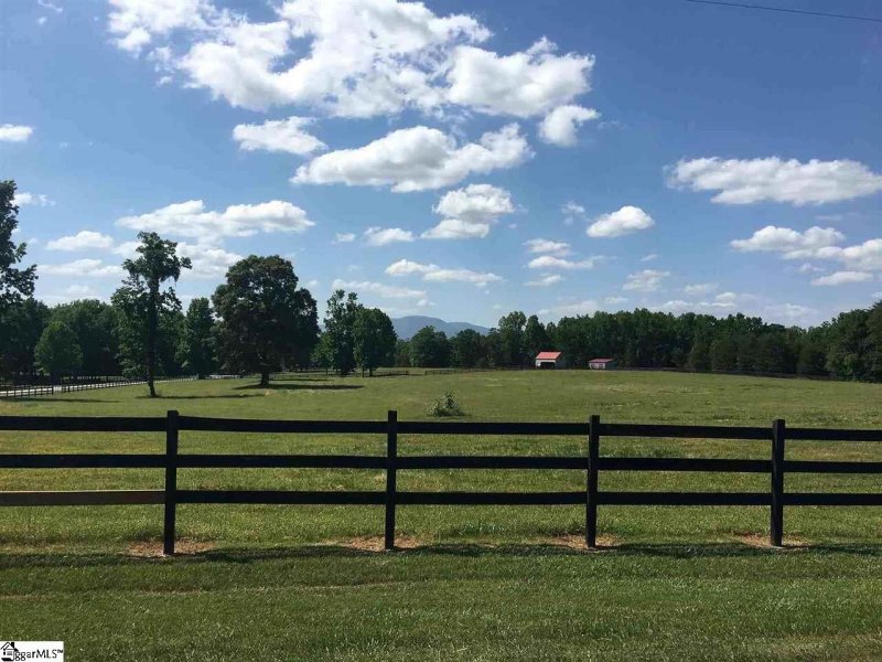 Property image 2 at 289 & 297 Stable Gate Drive, Campobello, SC 29322