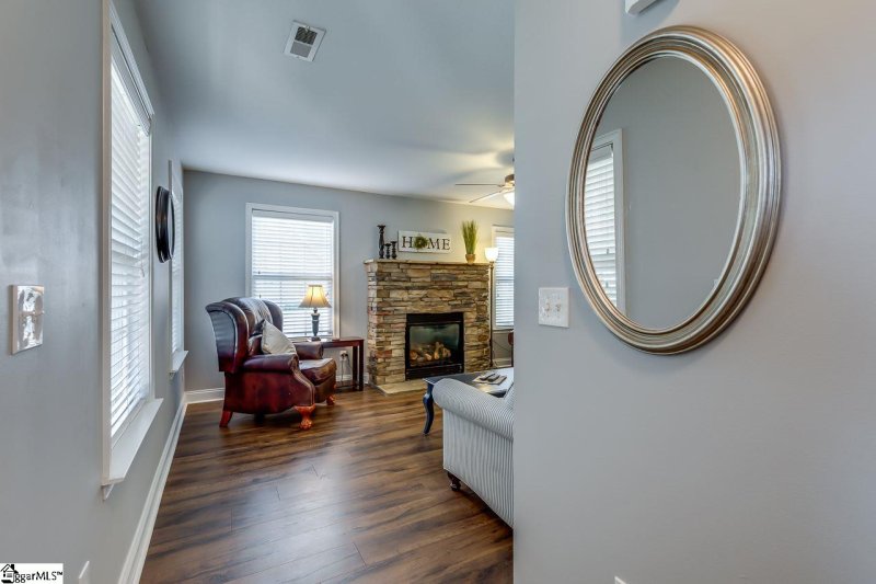 Property image 3 at 219 Silver Run Lane, Greenville, SC 29607