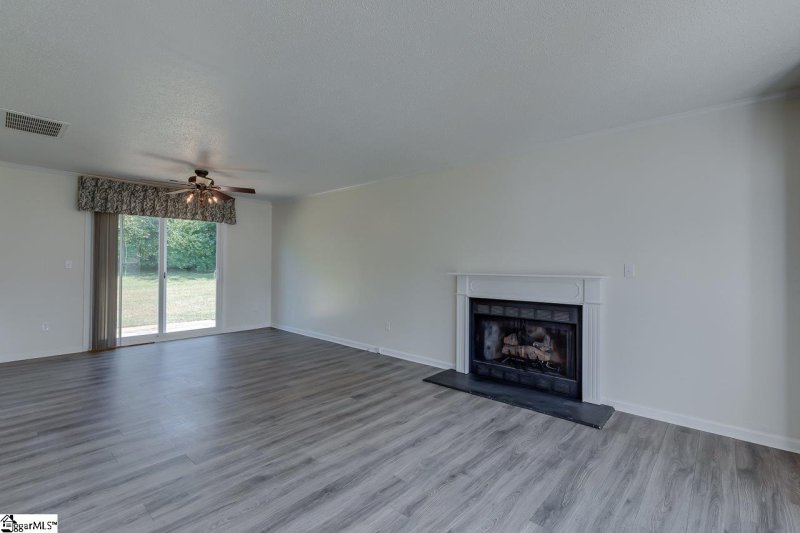 Property image 3 at 113 Wickersham Drive, Simpsonville, SC 29681