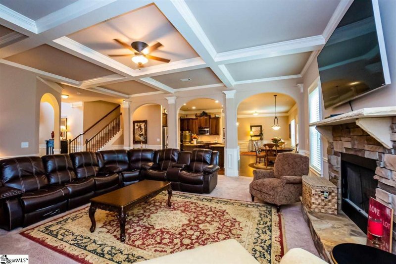 Property image 4 at 6 Lazy Willow Drive, Simpsonville, SC 29680