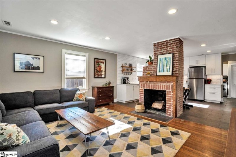 Property image 4 at 215 Sycamore Drive, Greenville, SC 29607