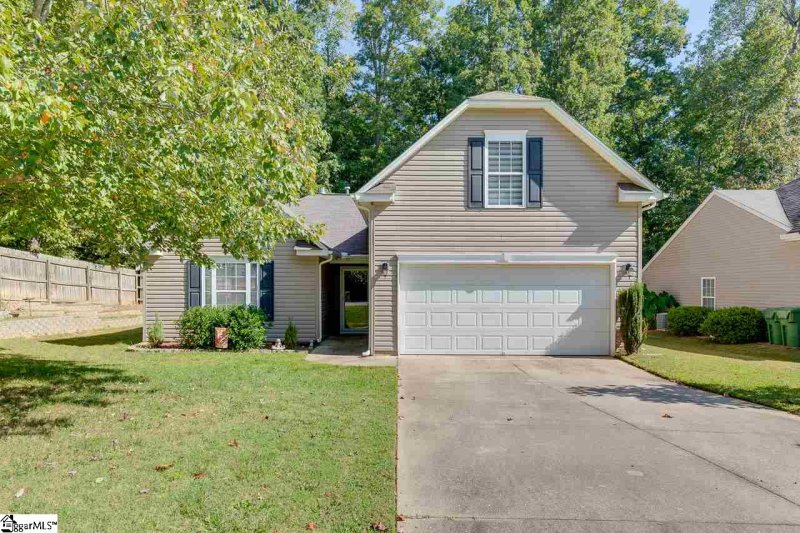 208 Manhassett Court